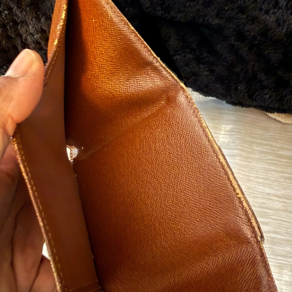 Louis Vuitton Brown and Tan Monogram Wallet - Picture 6 of 6